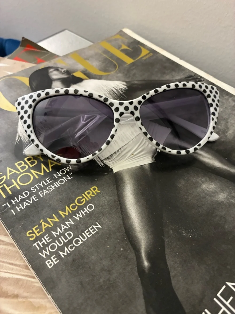 White Polka Dot Cat Eye Sunglasses Retro Vintage Fashion UV400 Sunglasses